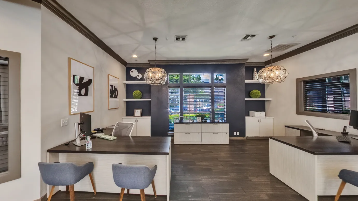 leasing-office